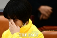 [TF포토] 생각에 잠긴 류호정