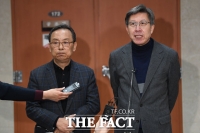 [TF포토] 질의 답변하는 신세돈-박형준 공동선대위원장