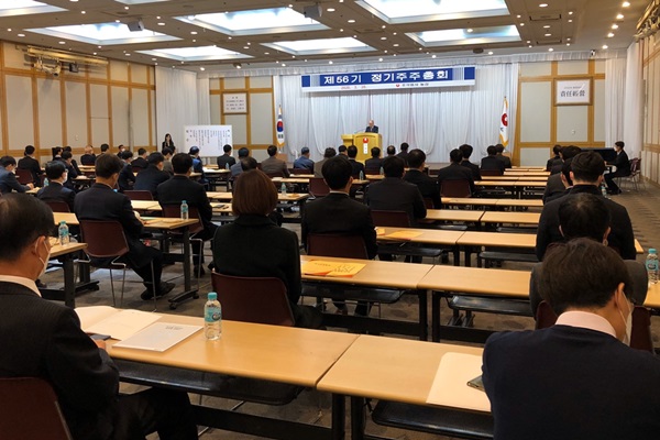 박준 농심 대표는 20일 제56기 정기주주총회에서 올해 라면, 스낵 등 주력상품을 앞세워 해외시장 공략에 나서겠다는 포부를 밝혔다. /농심 제공