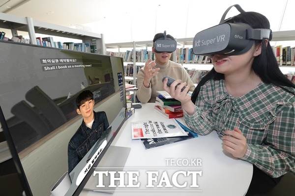 KT가 개인형 VR 서비스인 슈퍼VR의 실감형 콘텐츠 라인업을 대폭 강화했다. /KT 제공