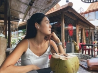  '발리 바닷가 방문' 가희, SNS에 3차례 심경 '어리석은 글'