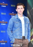  톰 홀랜드 '자가격리 후 건강 회복…건강히 잘 지내'