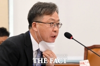 [TF포토] 국회 출석한 강상현 방송통신심의위원장