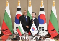  '또'…불가리아 총리 '진단키트 필요' 文 '도움 적극 검토'