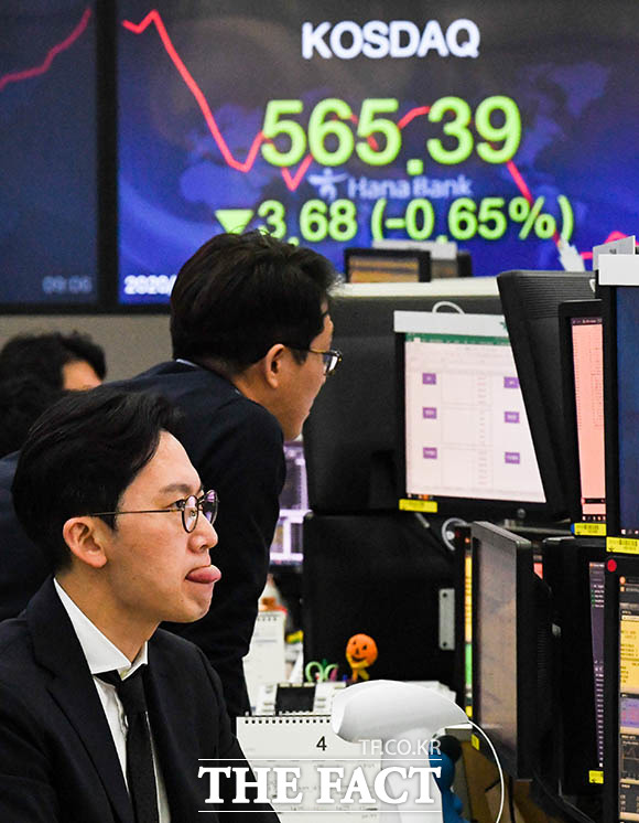 1일 코스피는 전장 대비 69.18포인트(-3.94%) 내린 1685.46에 마감했다. /김세정 기자