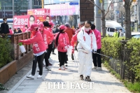 [TF포토] 윤형선, '방역이 유세'