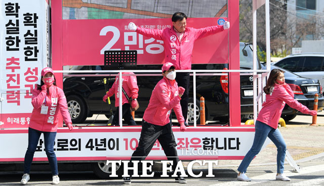 이 안무가 아닌가?