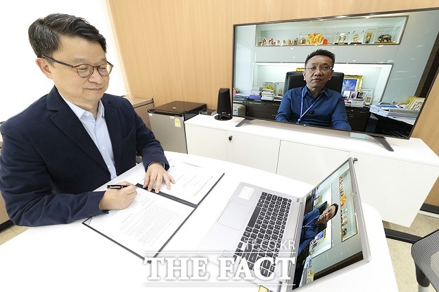 KT가 태국 자스민 그룹의 IPTV 사업자인 3BB TV와 IPTV 서비스 공급 계약을 체결했다고 5일 밝혔다. /KT 제공
