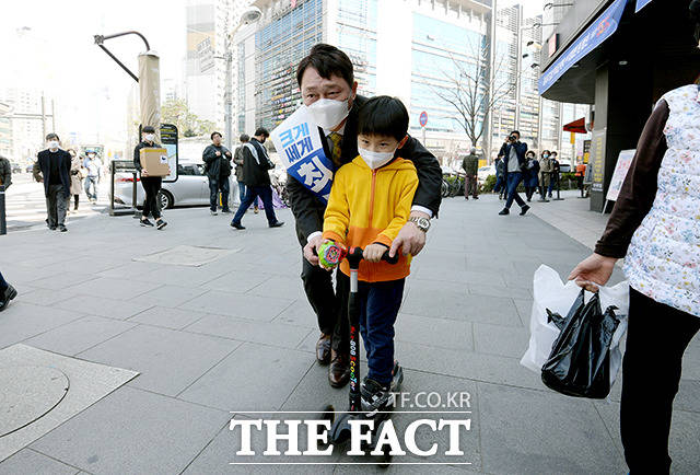 어린이가 부르면, 함께 킥보드를!