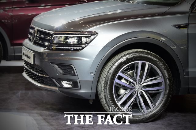 폭스바겐은 지난달 SUV 티구안을 700만 원가량을 할인 판매했다. /더팩트 DB