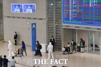  코로나19 해외유입 비상…입국 외국인 '활동 제한'