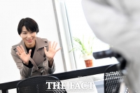 [TF포토] 유튜브 촬영하는 김정화 공동대표