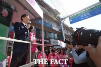 [TF사진관] 김황식 전 총리 지원 받으며 '5선' 도전하는 나경원