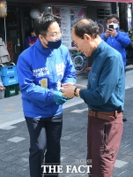 [TF포토] 지지 호소하는 박성준 후보