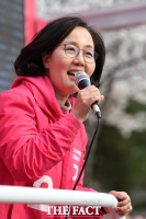 [TF포토] 주민향해 지지 호소하는 김현아 후보