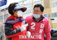 [TF포토] 주민 고충 듣는 김용태 후보