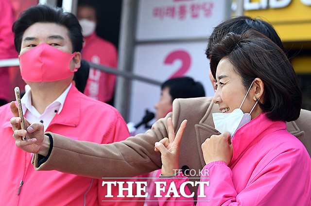 주민들과 기념촬영~