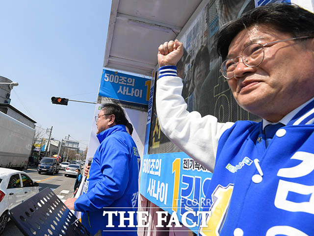 지지 호소하는 김태년-김용진