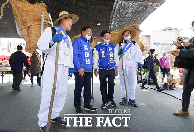 지게꾼과 함께하는 이색 유세