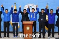 [TF포토] 민병두, '사퇴 뒤 장경태 후보 지지 선언'