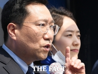 [TF포토] 양정철, '고민정을 선택해주세요'