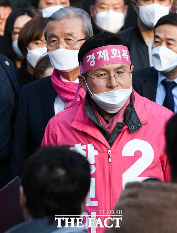 총선 앞둔 마지막 주말 황교안 지원사격 나선 김종인 위원장