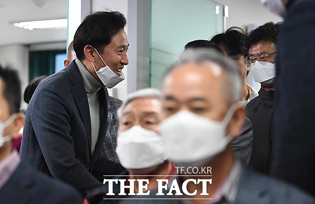 제 21대 국회의원 선거 투표 종료 후 선거사무소를 찾은 오세훈 미래통합당 후보