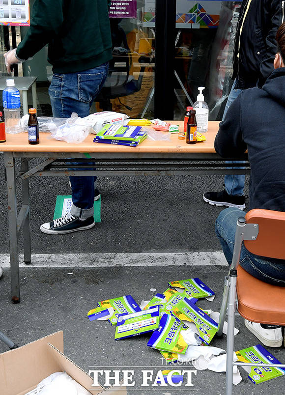 환경오염과 코로나 방역 갈림길에 선 비닐장갑