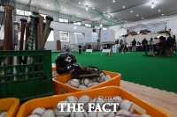 [TF포토] '오늘은 야구장이 아니라 투표소 입니다'