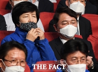 [TF포토] 어두운 표정의 최재성