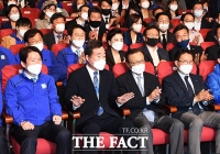 [TF사진관] 이낙연, '아직 박수는 이릅니다!'