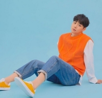  박유천, 은퇴 선언 1년 새 팬미팅→화보집→팬사이트