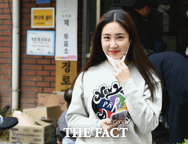 방송인 최희가 꾸안꾸(꾸민 듯 안 꾸민 듯) 스타일을 보여줬다. /이동률 기자