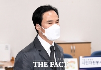  '수억 배임수재' 조현범·조현식 집유 선고…실형 면해