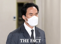 [TF사진관] '한국타이어 운명의 날'...1심 선고 재판 출석하는 조현범 대표