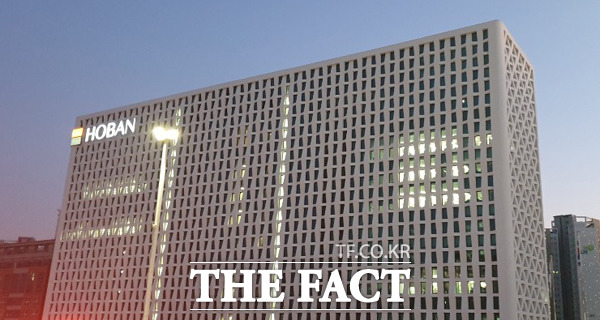 호반건설이 출렁이는 유가시장 속에서 IPO(기업공개) 추진을 잠시 보류하기로 했다. 사진은 서울 서초구 우면동 소재 호반건설 /더팩트 DB