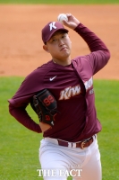 [TF포토] 역투하는 키움 윤정현