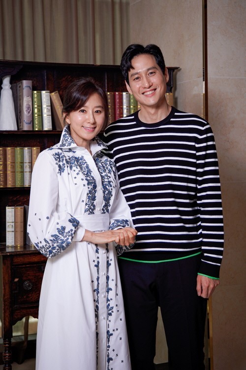 JTBC 드라마 부부의 세계가 온라인 기자간담회를 개최했다. /JTBC 제공