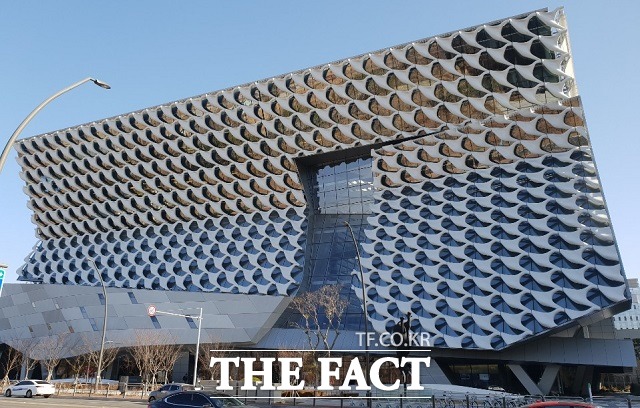 코오롱생명과학은 신경병증성 통증치료제 신약 KLS-2031의 미국 임상 1/2a상 첫 환자 투여를 성공적으로 개시했다고 27일 밝혔다. /더팩트 DB