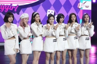  오마이걸, 힙하게 봄 타고 온 상큼한 설렘(종합)