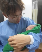  장성규, 두 아들 아빠 됐다…'무조건 사랑할게'