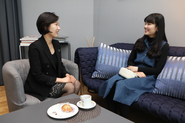 롯데백화점이 VIP 고객 서비스 만족을 위해 음료 서비스 차별화에 나섰다. /롯데백화점 제공