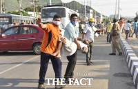  LG화학, 인도공장서 또다시 가스 누출 '5km 이내 주민들 대피'