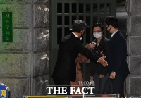 [TF포토] 구치소 나서는 정경심 교수