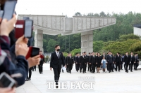 [TF포토] 5·18 민주묘지 찾은 문재인 대통령