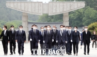 [TF사진관] 주호영, '5·18 참배 후 시민단체와 면담'