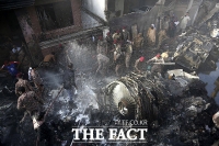  파키스탄 여객기 추락사고…시신 56구 수습, 2명 생존