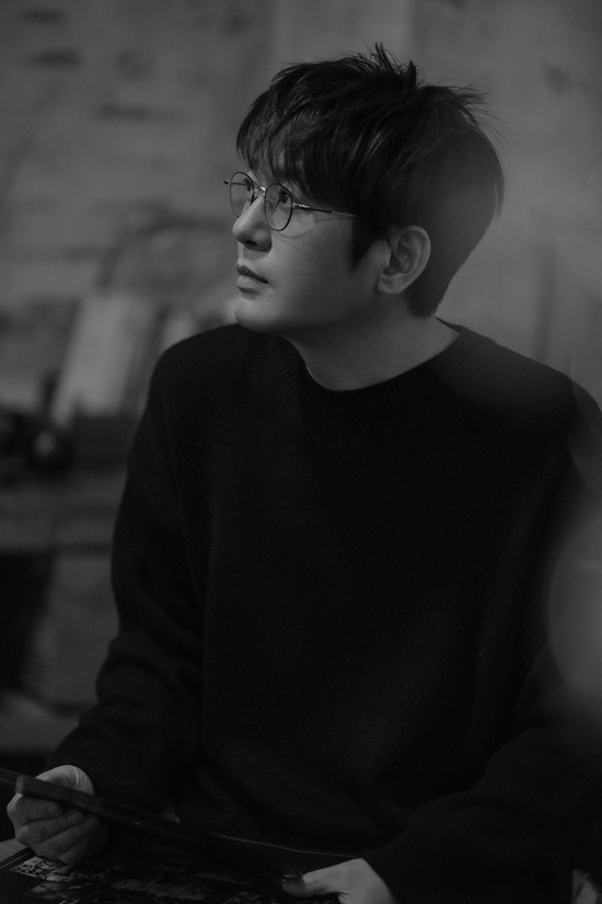 신승훈이 30주년 전국투어 콘서트를 취소 및 잠정 연기했다. 코로나19 확산 방지에 동참하고자 내린 결정이다. /도로시컴퍼니 제공