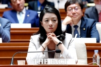 [TF포토] 의원총회 참석한 배현진 의원