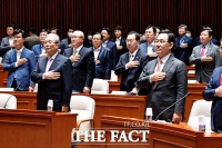 [TF사진관] 미래통합당 의원총회 참석한 김종인-주호영